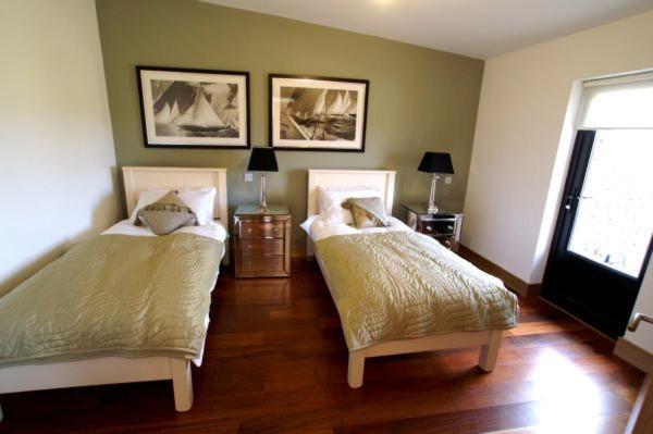 Ostan Gweedore Deluxe Apartments Bunbeg Buitenkant foto